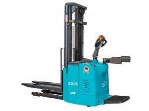 1.5噸電動(dòng)托盤堆高車